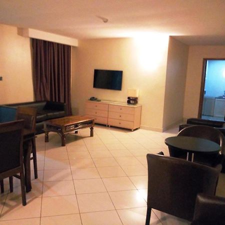 Golden Royale Hotel إينوجو المظهر الخارجي الصورة
