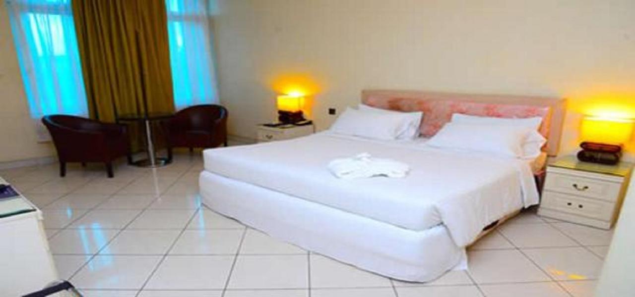 Golden Royale Hotel إينوجو المظهر الخارجي الصورة