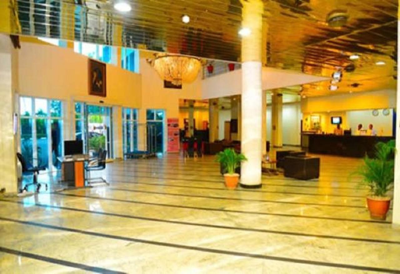 Golden Royale Hotel إينوجو المظهر الخارجي الصورة