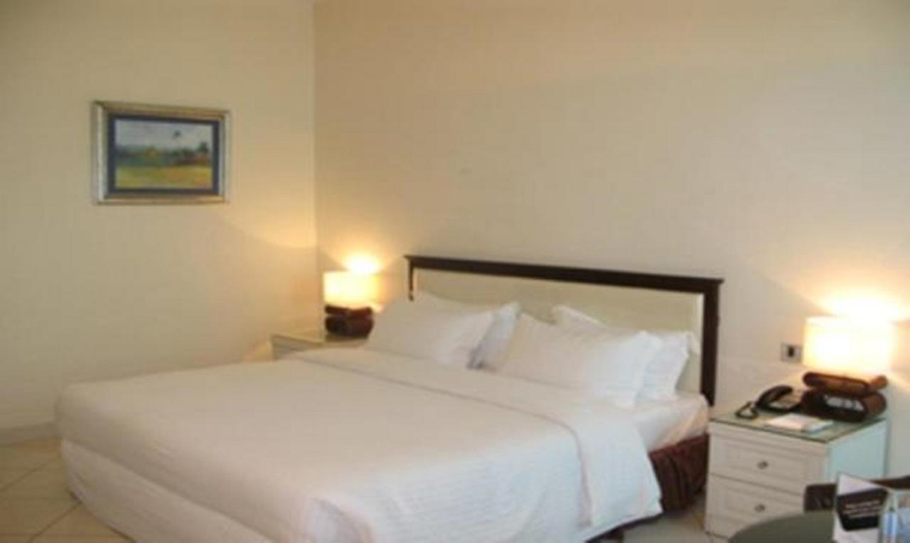 Golden Royale Hotel إينوجو المظهر الخارجي الصورة