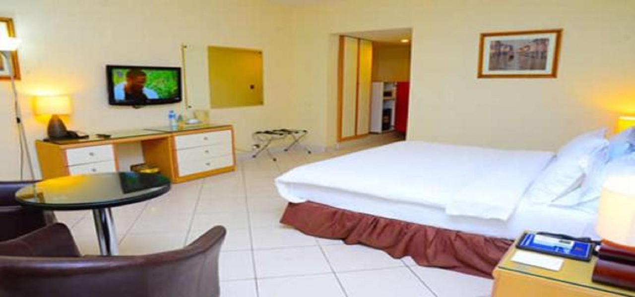 Golden Royale Hotel إينوجو المظهر الخارجي الصورة