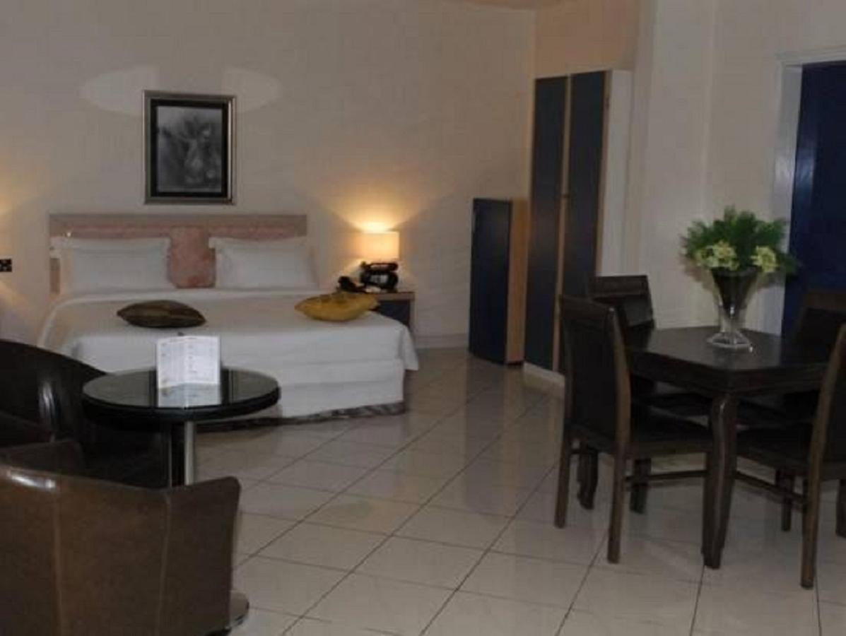 Golden Royale Hotel إينوجو المظهر الخارجي الصورة