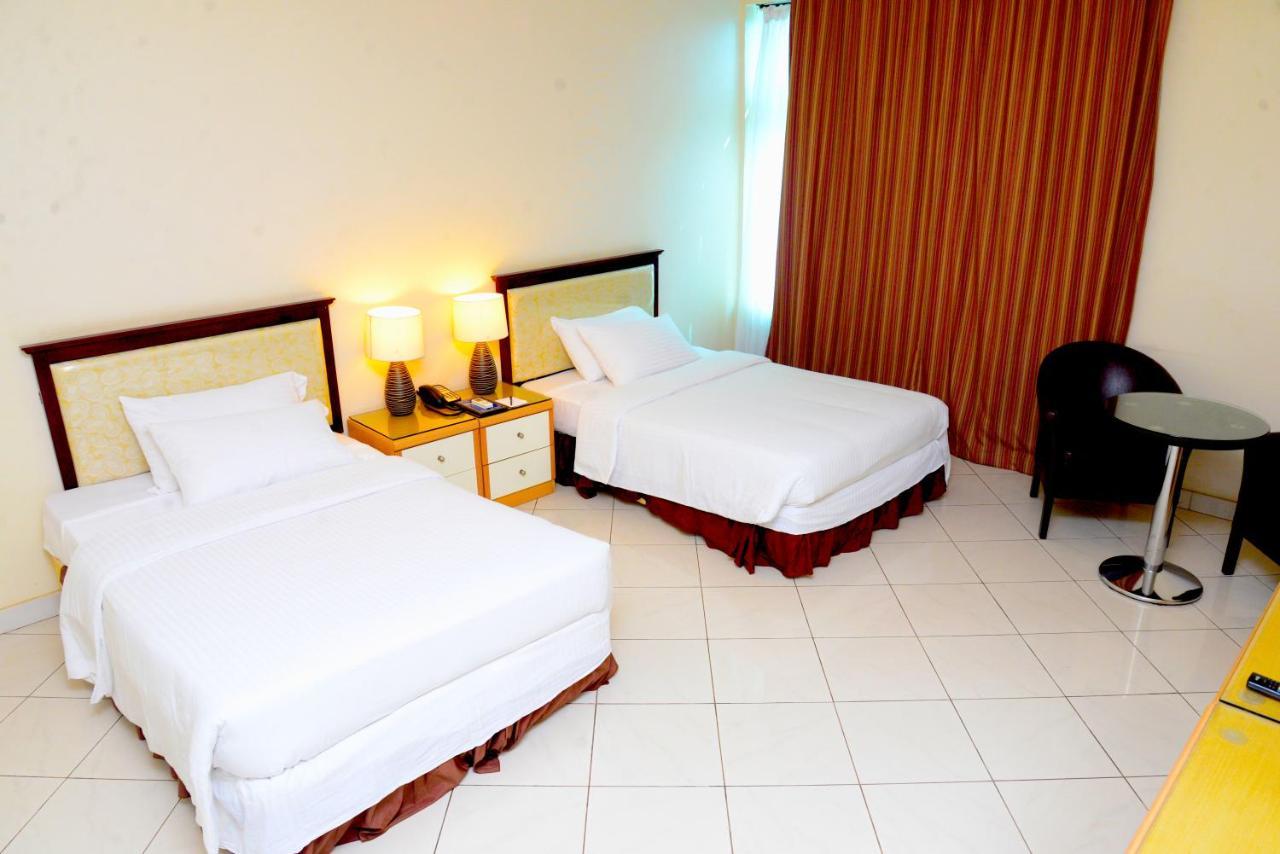 Golden Royale Hotel إينوجو المظهر الخارجي الصورة