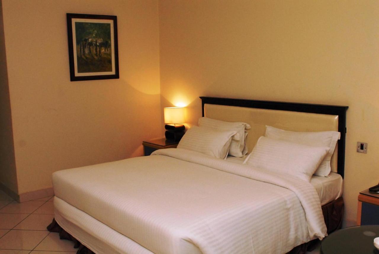 Golden Royale Hotel إينوجو المظهر الخارجي الصورة