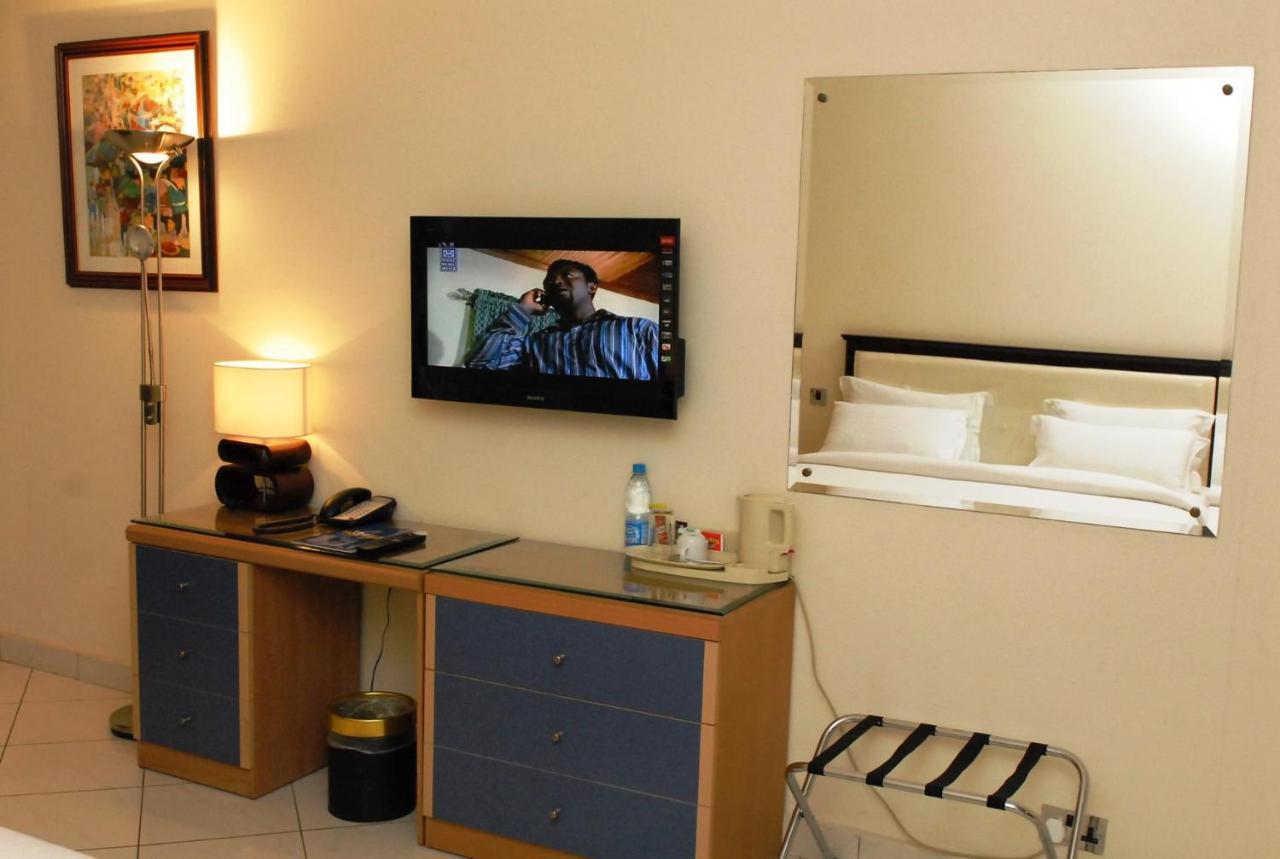 Golden Royale Hotel إينوجو المظهر الخارجي الصورة