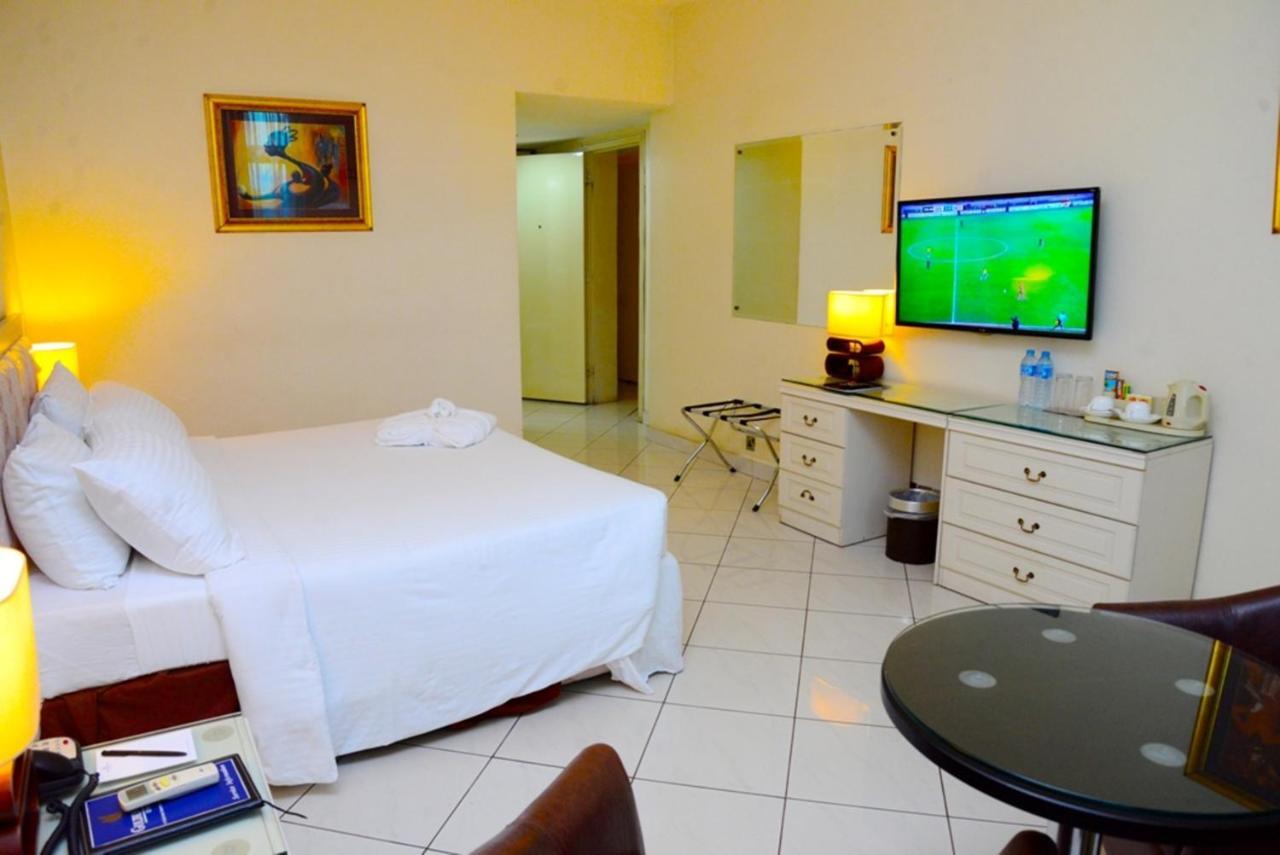 Golden Royale Hotel إينوجو المظهر الخارجي الصورة