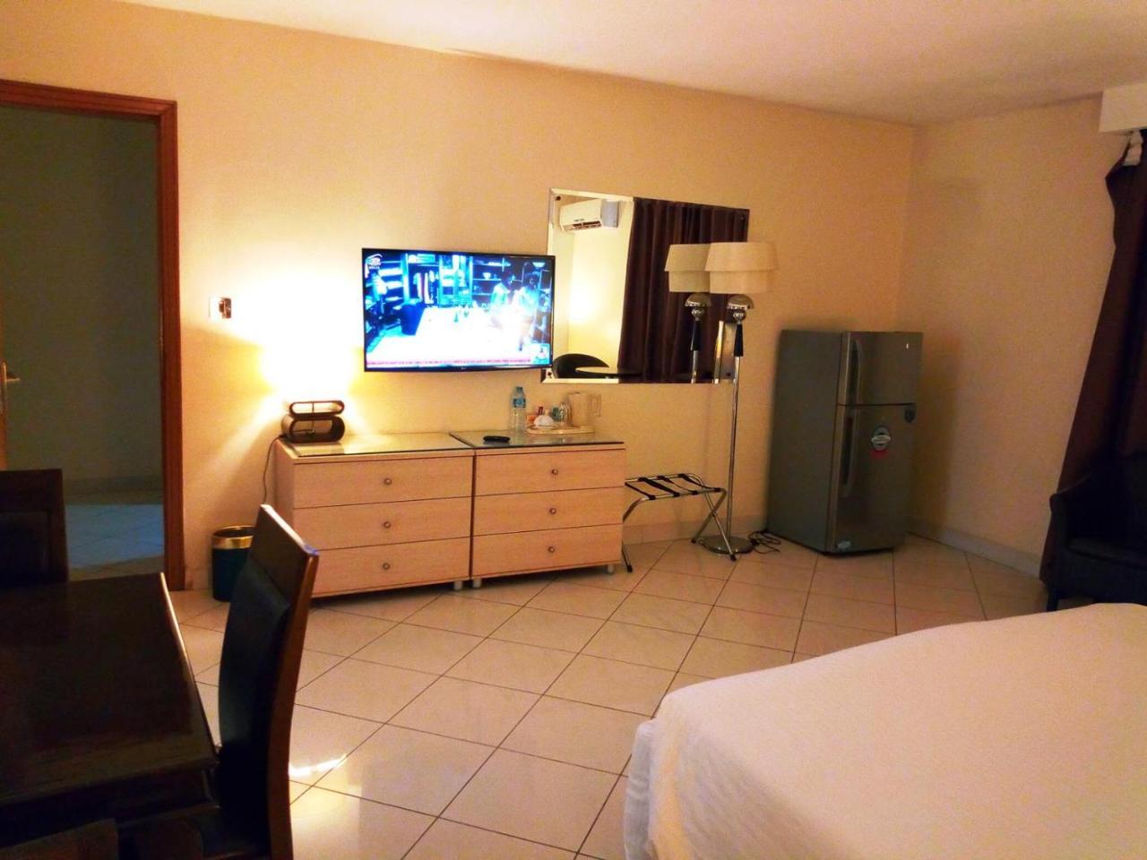 Golden Royale Hotel إينوجو المظهر الخارجي الصورة