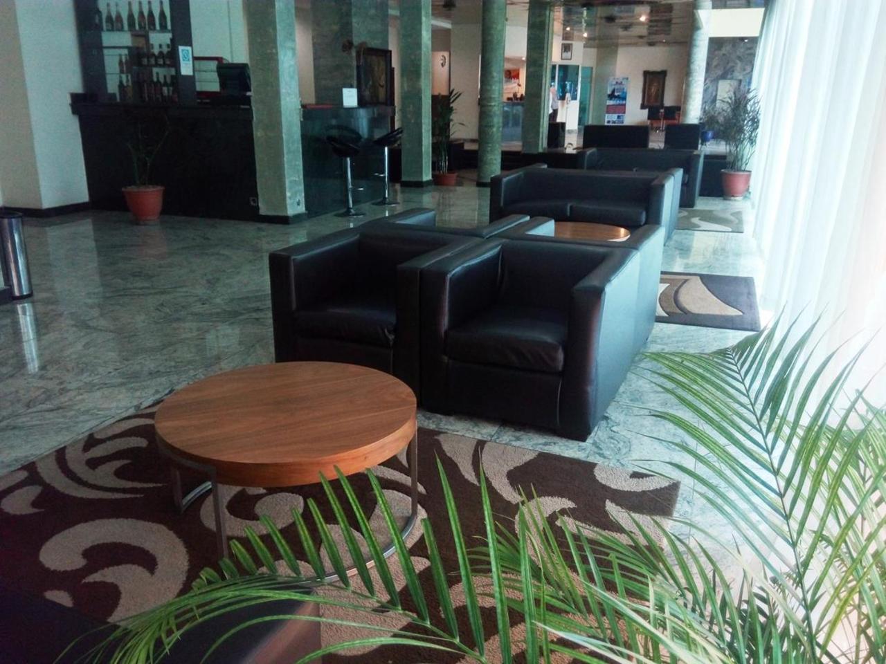 Golden Royale Hotel إينوجو المظهر الخارجي الصورة