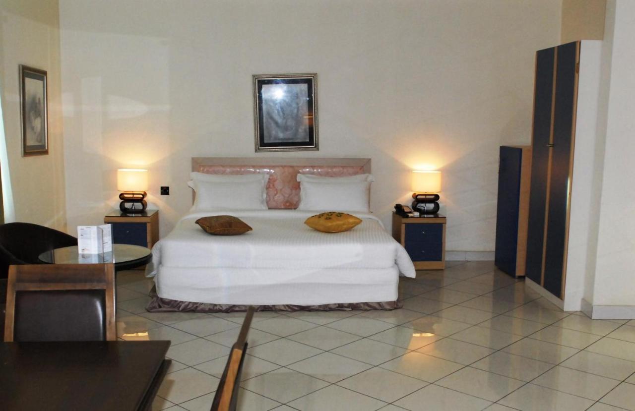 Golden Royale Hotel إينوجو المظهر الخارجي الصورة