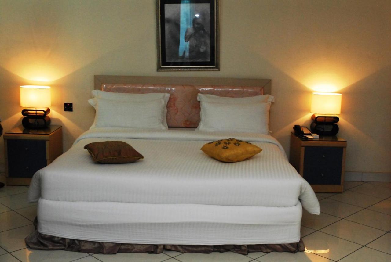 Golden Royale Hotel إينوجو المظهر الخارجي الصورة
