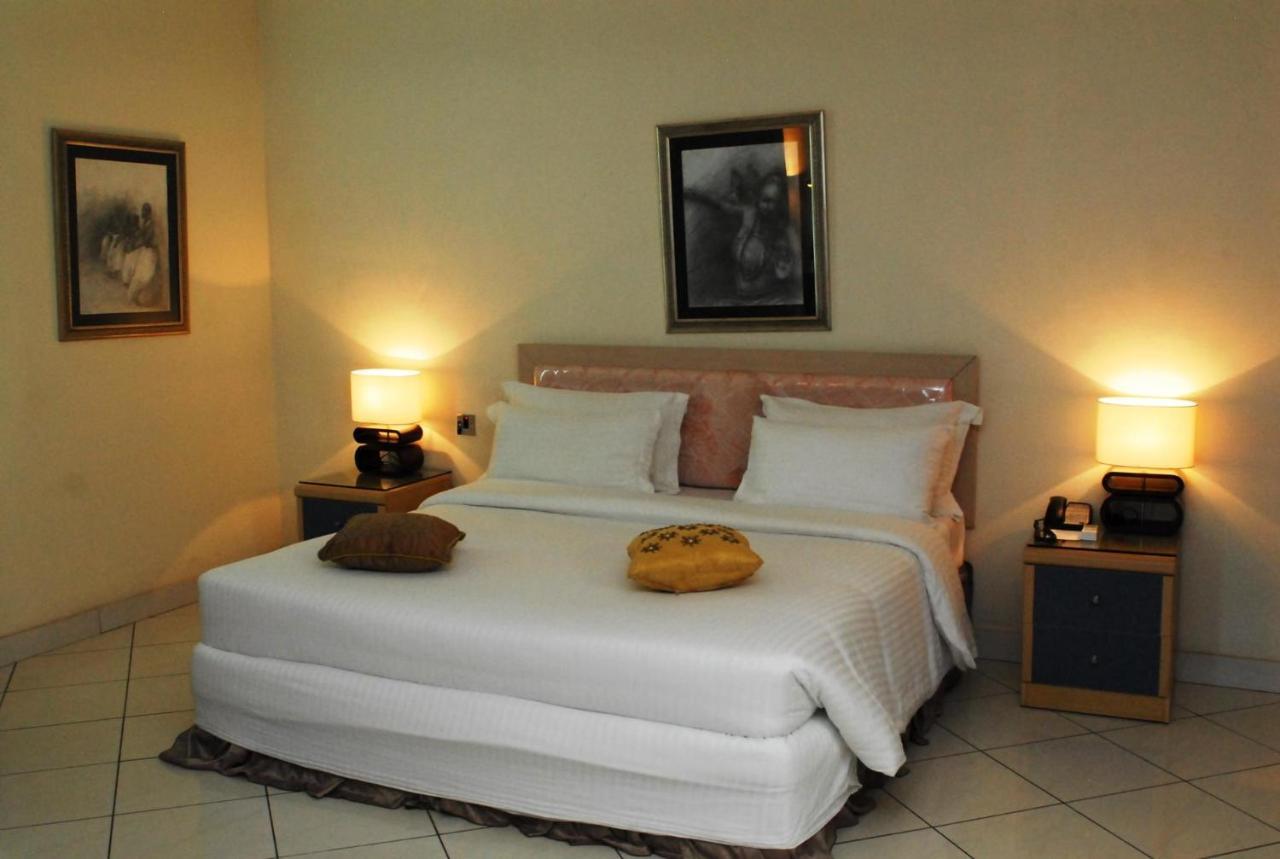 Golden Royale Hotel إينوجو المظهر الخارجي الصورة